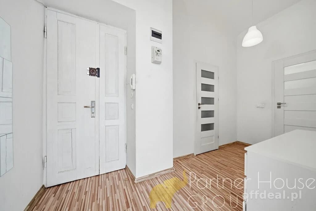 Na wynajem kawalerka (40 m2) Stary Mokotów