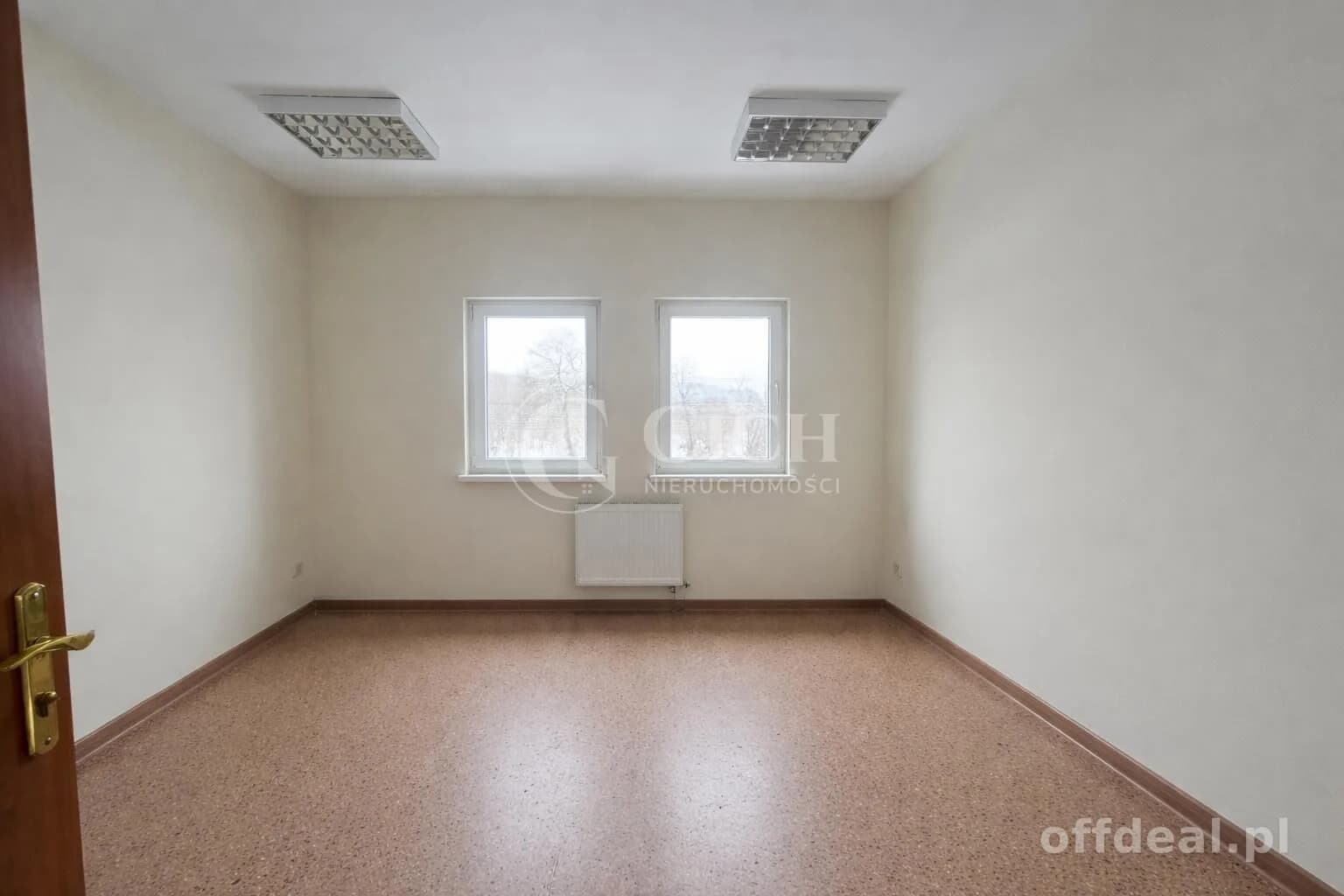 комерційна нерухомість в оренду у Tarnów | 15 m²
