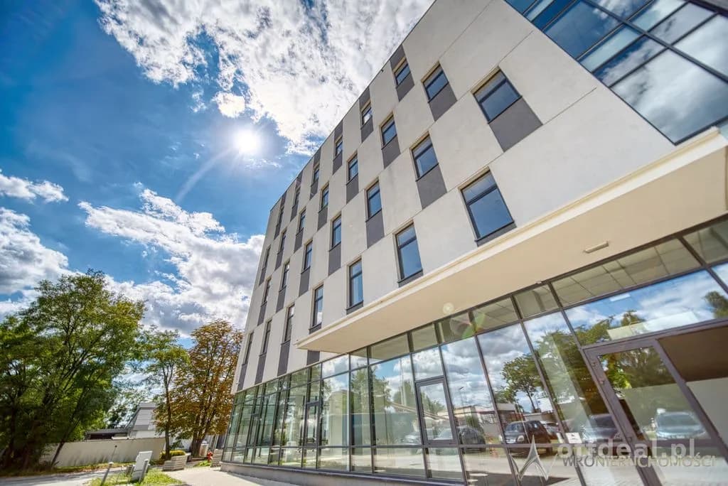 Na sprzedaż – nowy lokal usługowo-biurowy 217 m²,