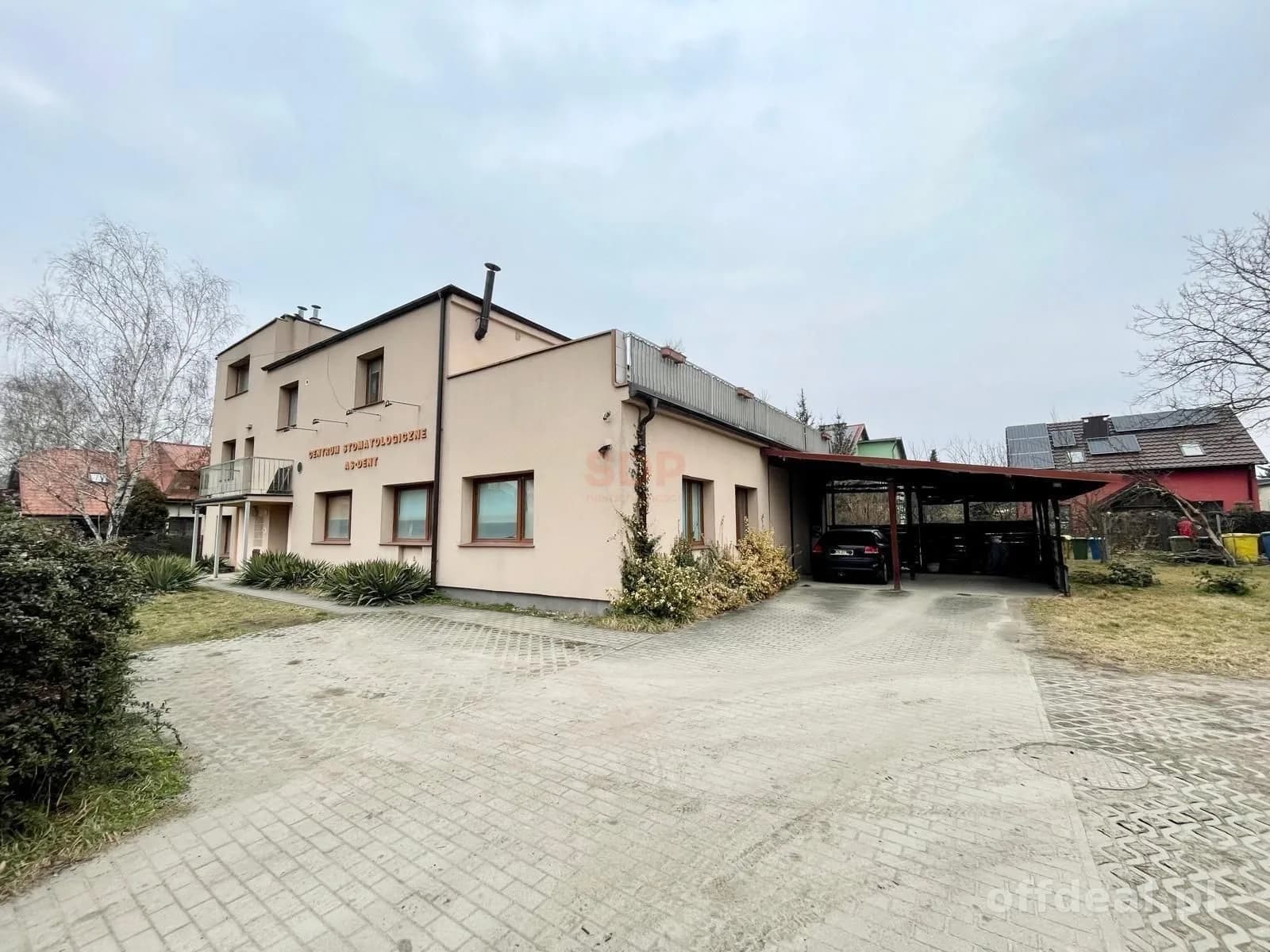 Dom wolnostojący z częścią mieszkalną i pod d.Gosp