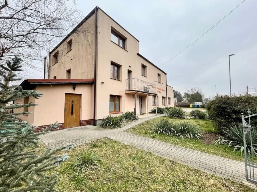 12-Zimmer Haus zum Verkauf in Wrocław, Krzyki, Księże | 400 m²