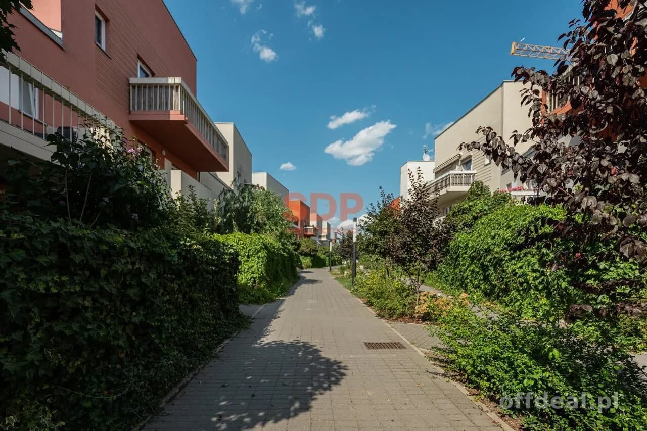 2 pokoje na spokojnym osiedlu | taras 20 m2 | Oporów