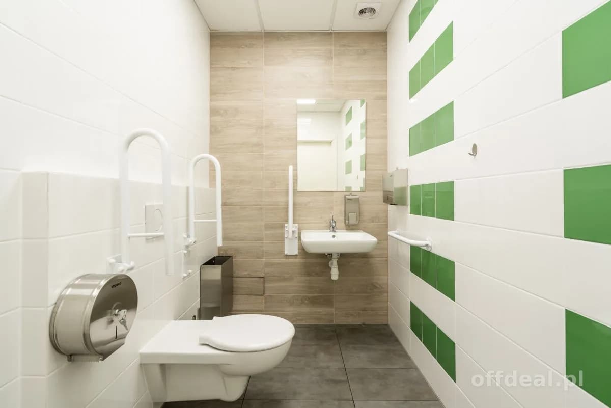 bien commercial à louer à Wrocław, Śródmieście, Ołbin | 10 pièces | 115 m²