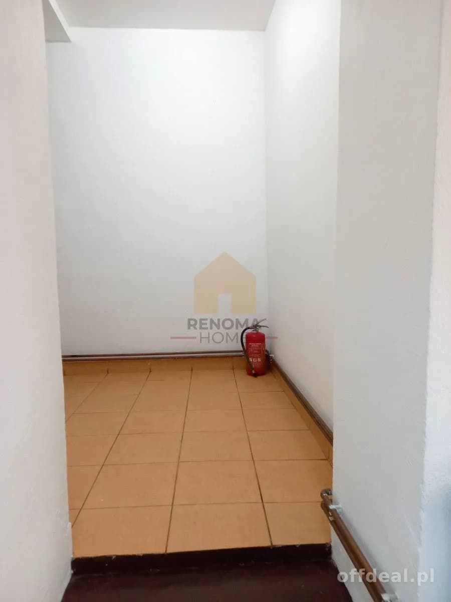 4-room commercial property for sale in Żarów | 49.2 m²