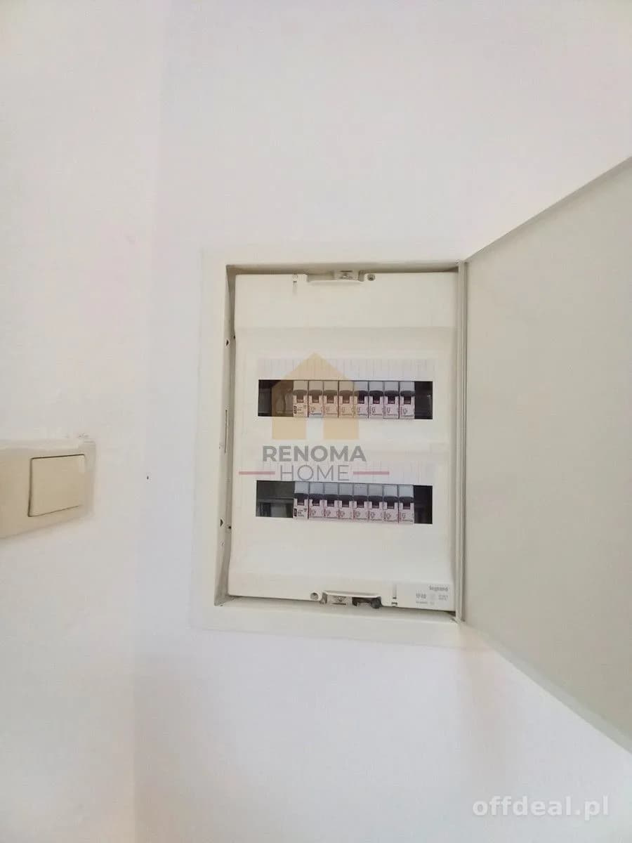 4-room commercial property for sale in Żarów | 49.2 m²