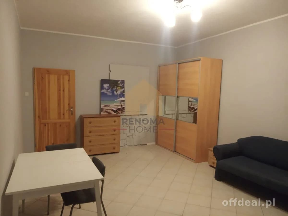 2 pokoje 80m2 z balkonem w kamienicy.