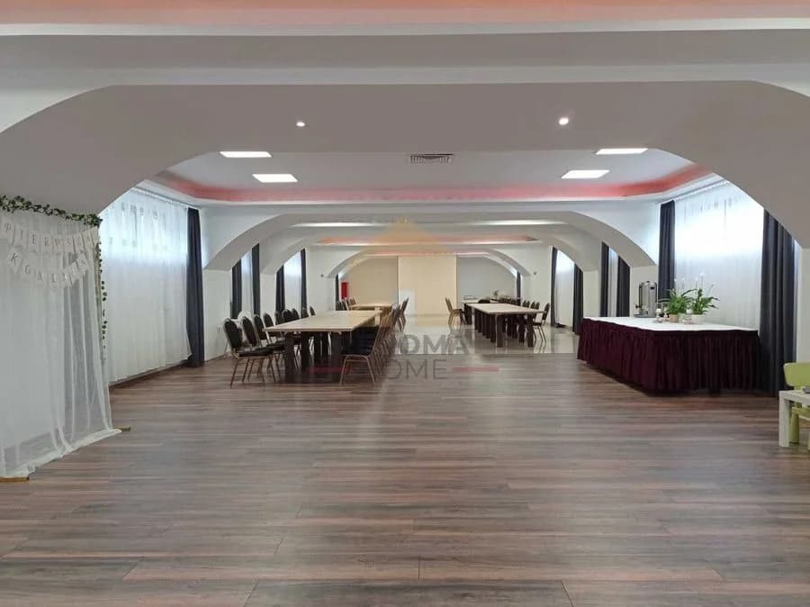 commercial property for sale in Kunice | 774.96 m²