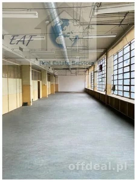 bien commercial à louer à Błonie | 2 325 m²