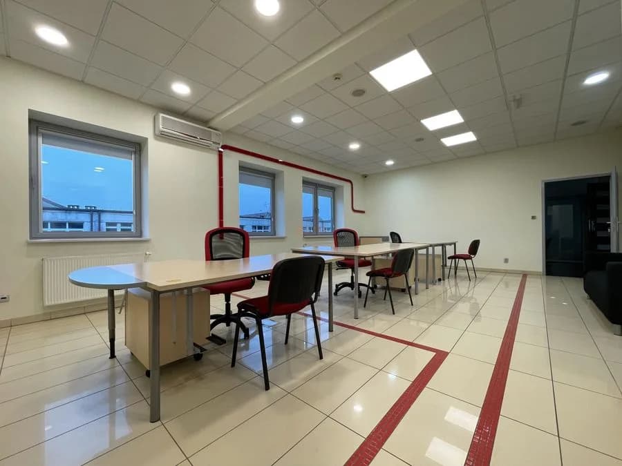 комерційна нерухомість в оренду у Wrocław, Stare Miasto, Szczepin | 212 m²