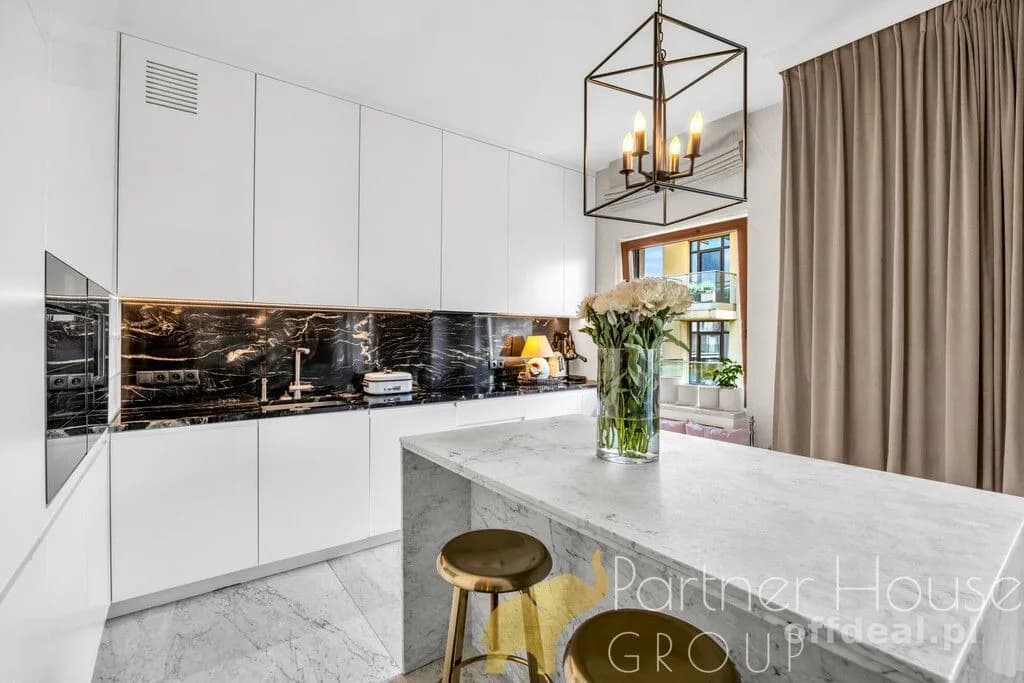 Luksusowy apartament z garderobą marzeń