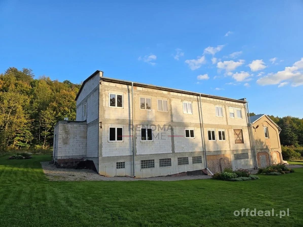Zdjęcie 1: Lokal, 20 pokoje, 1400 m², Wałbrzych