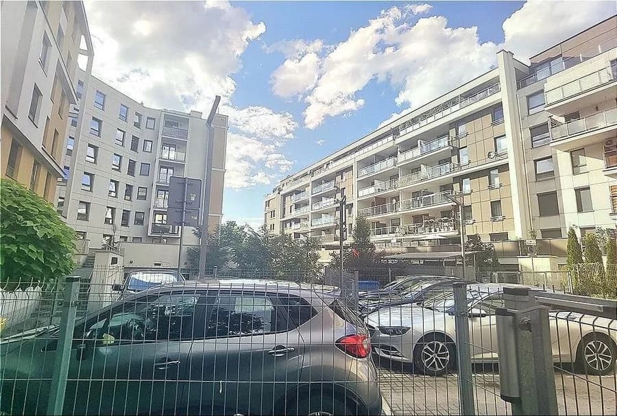 Piękne 2-pokoje z tarasem i garażem, os.Uroczysko