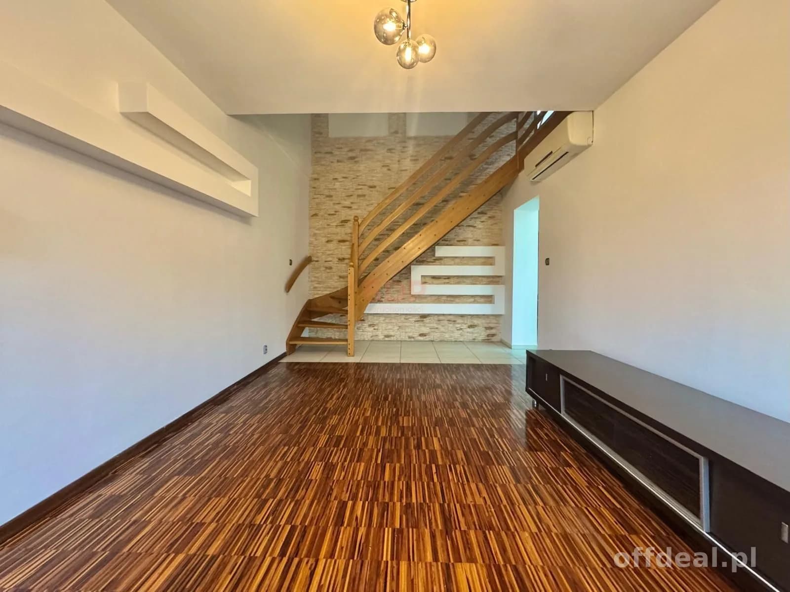 Klecina | dwupoziomowe | łącznie 103m2 z antresolą