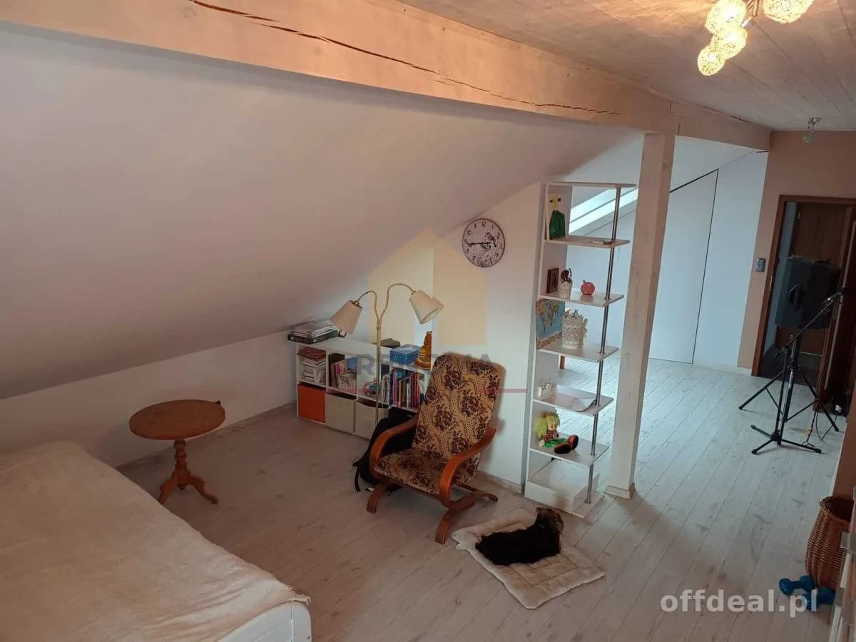 maison à vendre à Kochlice | 6 pièces | 230 m²
