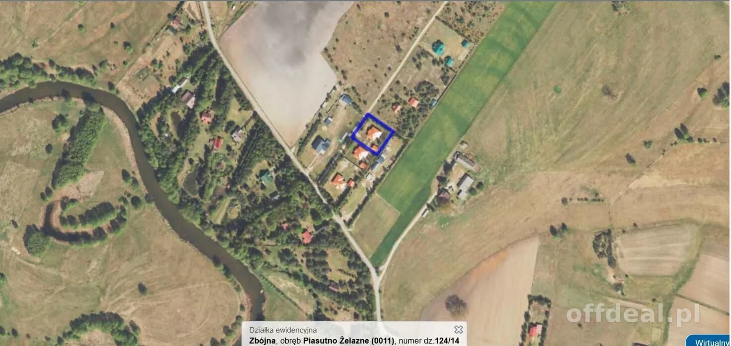 Dom w stanie surowym nad rzeką Pisa Piasutno Żelazne