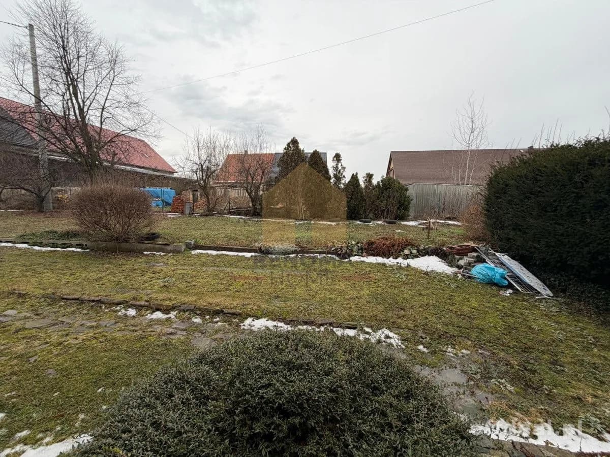 Dom z dużą działką ok 35 arów.