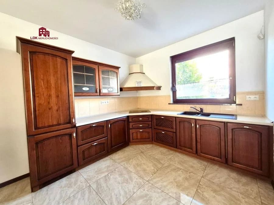 Przestronny dom szeregowy z ogrodem