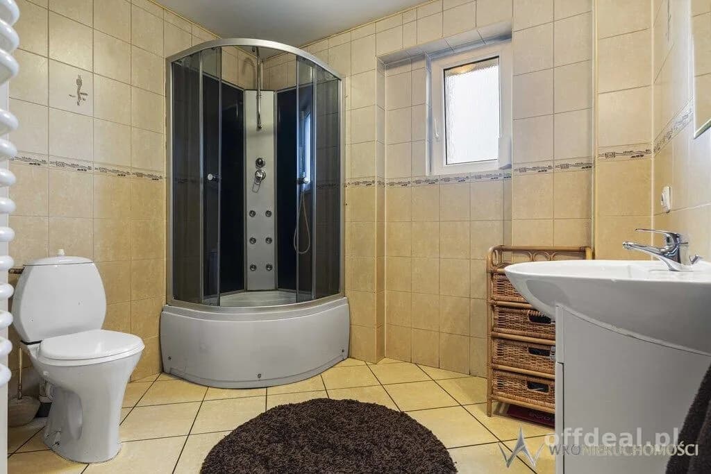 Przytulny dom w Dobroszycach | 191,02 m²