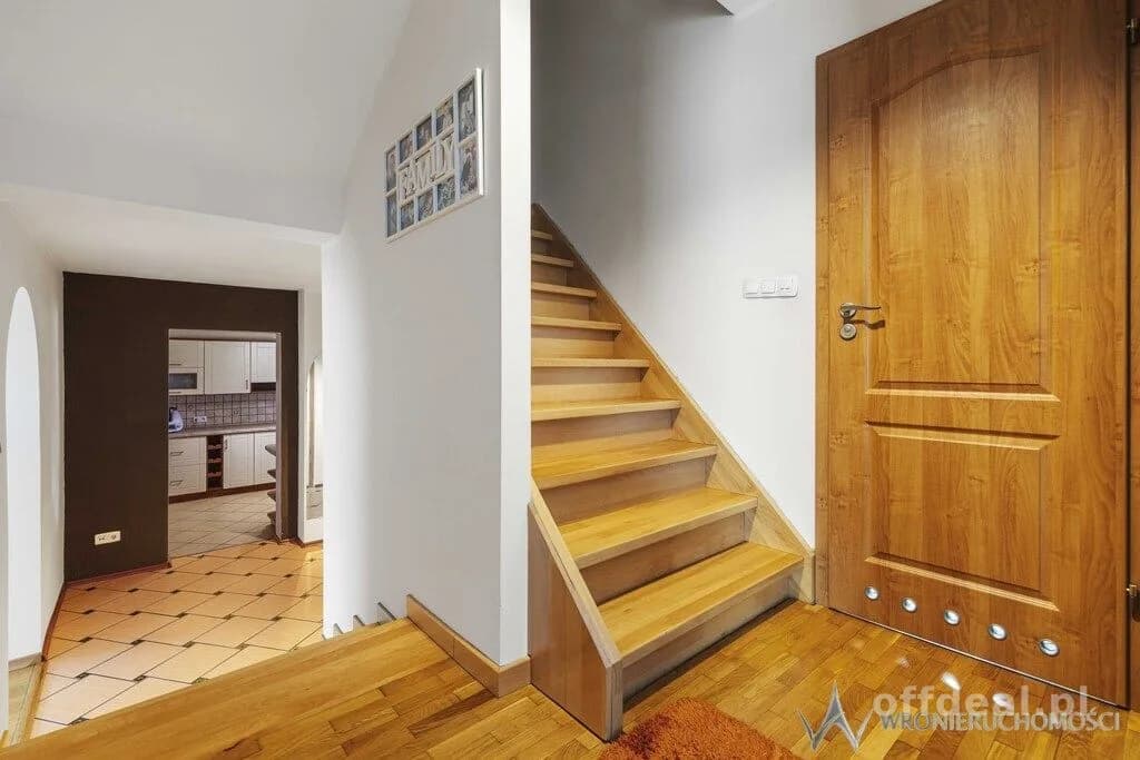 Przytulny dom w Dobroszycach | 191,02 m²