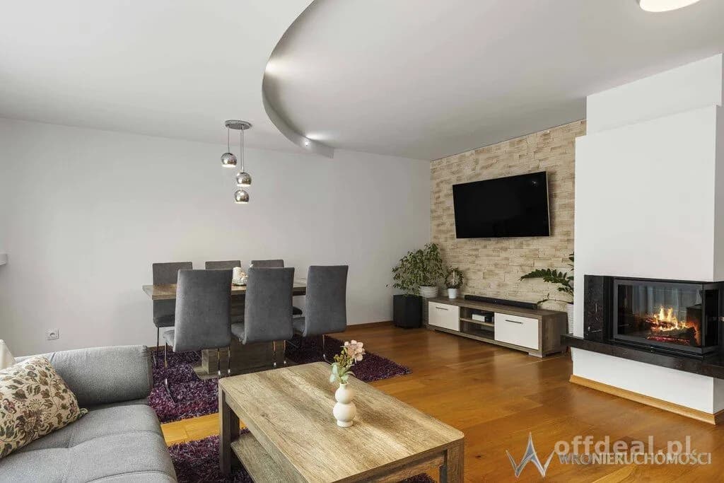 Przytulny dom w Dobroszycach | 191,02 m²