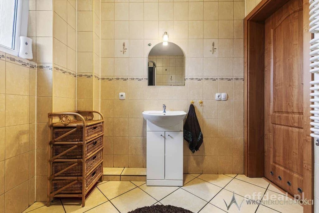 Przytulny dom w Dobroszycach | 191,02 m²