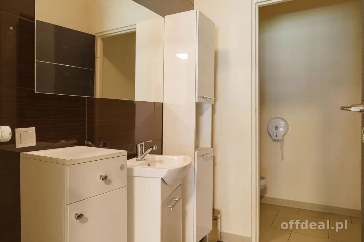 Wynajmę lokal 146 m²witryny ul.Przyjaźni