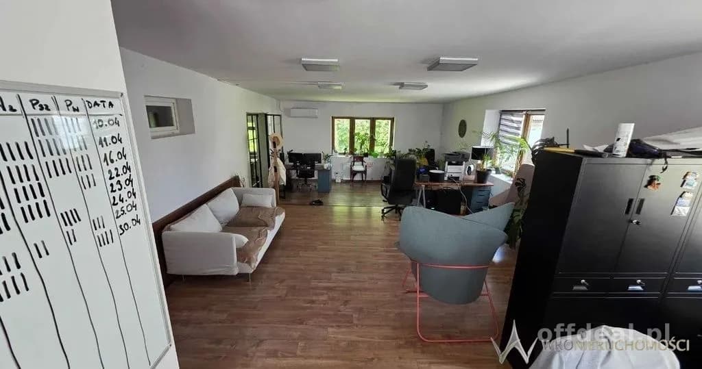 commercial property for sale in Jelcz-Laskowice | 2,300 m²
