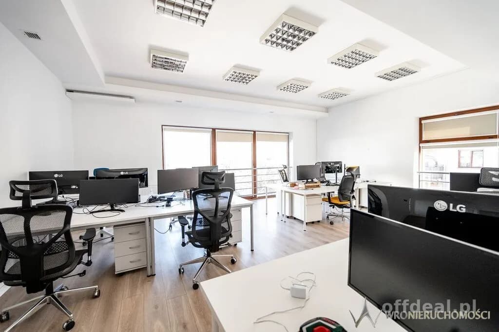 Lokal inwestycyjny 459 m² + taras 50 m²