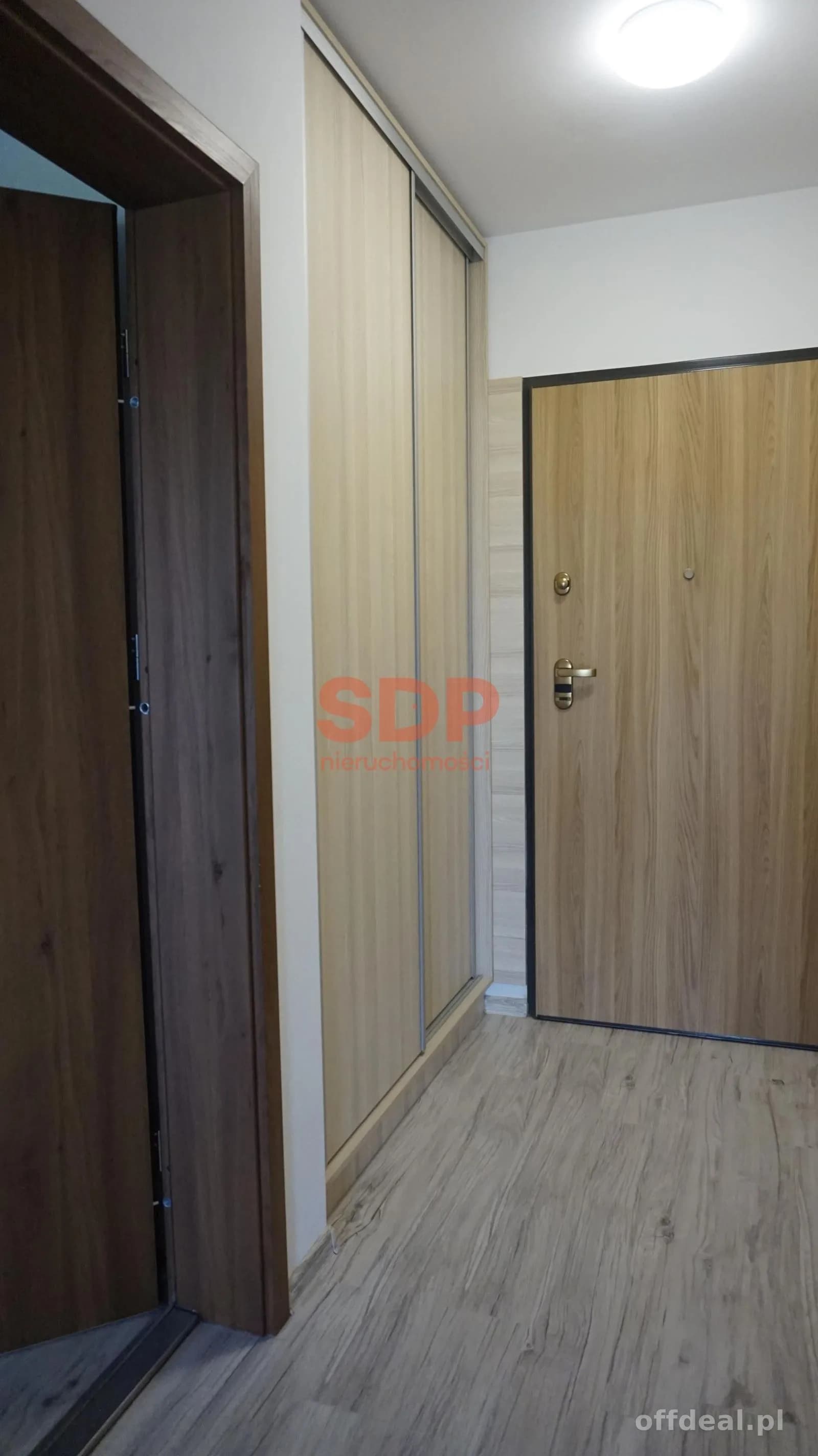 Kawalerka z balkonem. Apartamentowiec