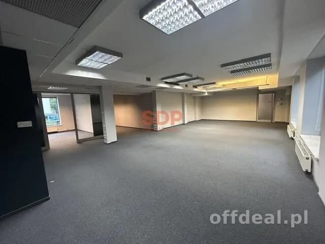 Lokal biurowo - usługowy 108 m2 niedaleko Rynku
