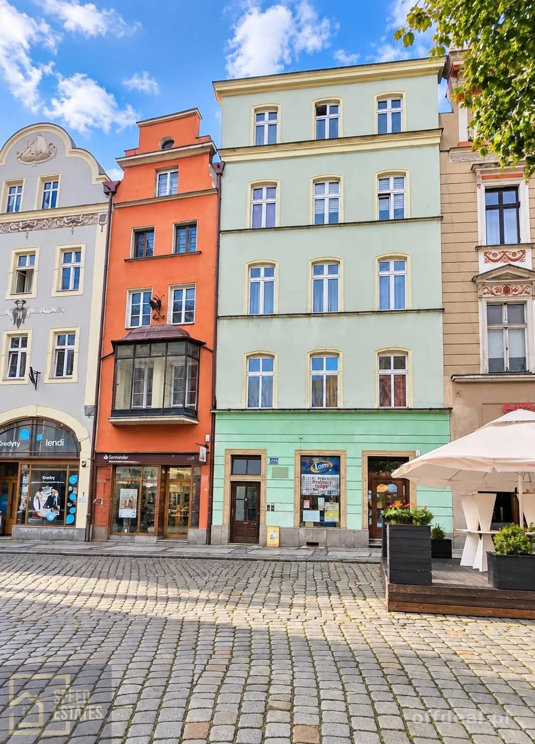 2 POKOJE | 88,8 m² | RYNEK W ŚWIDNICY | DO GENERALNEGO REMONTU
