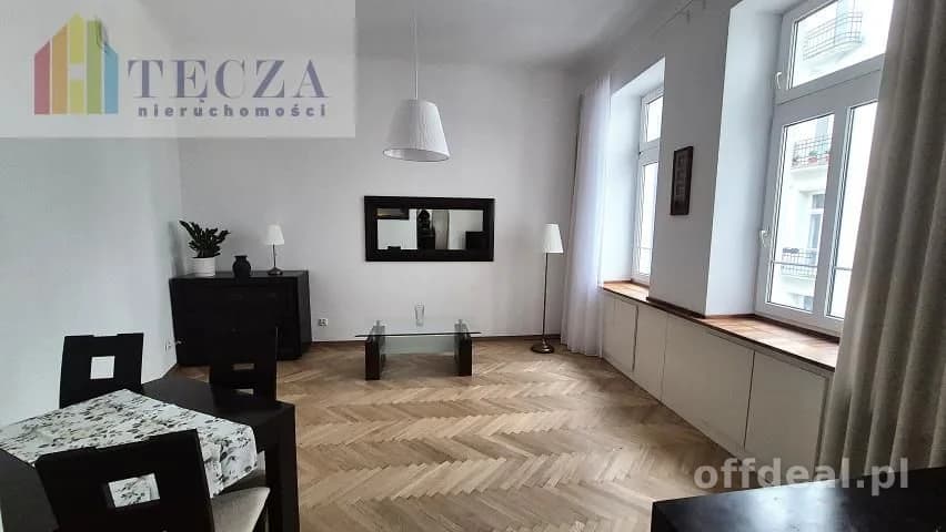 3,5 m wysokości|Kamienica|350 m od Łazienek| Metro