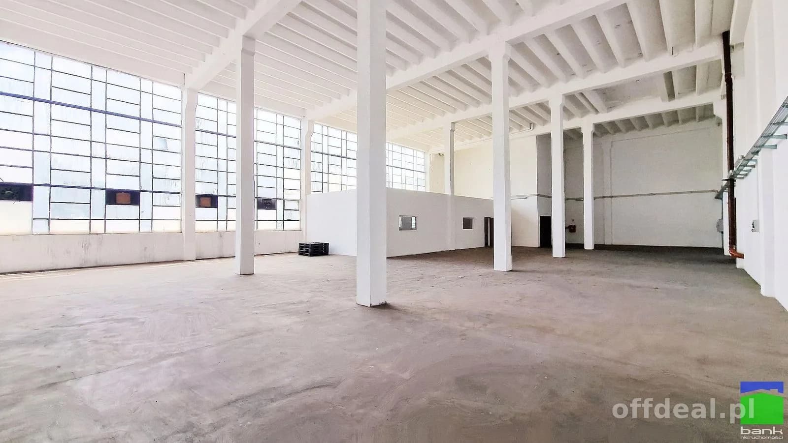 Teofilów - pow. magazynowo - biurowa 512 m2