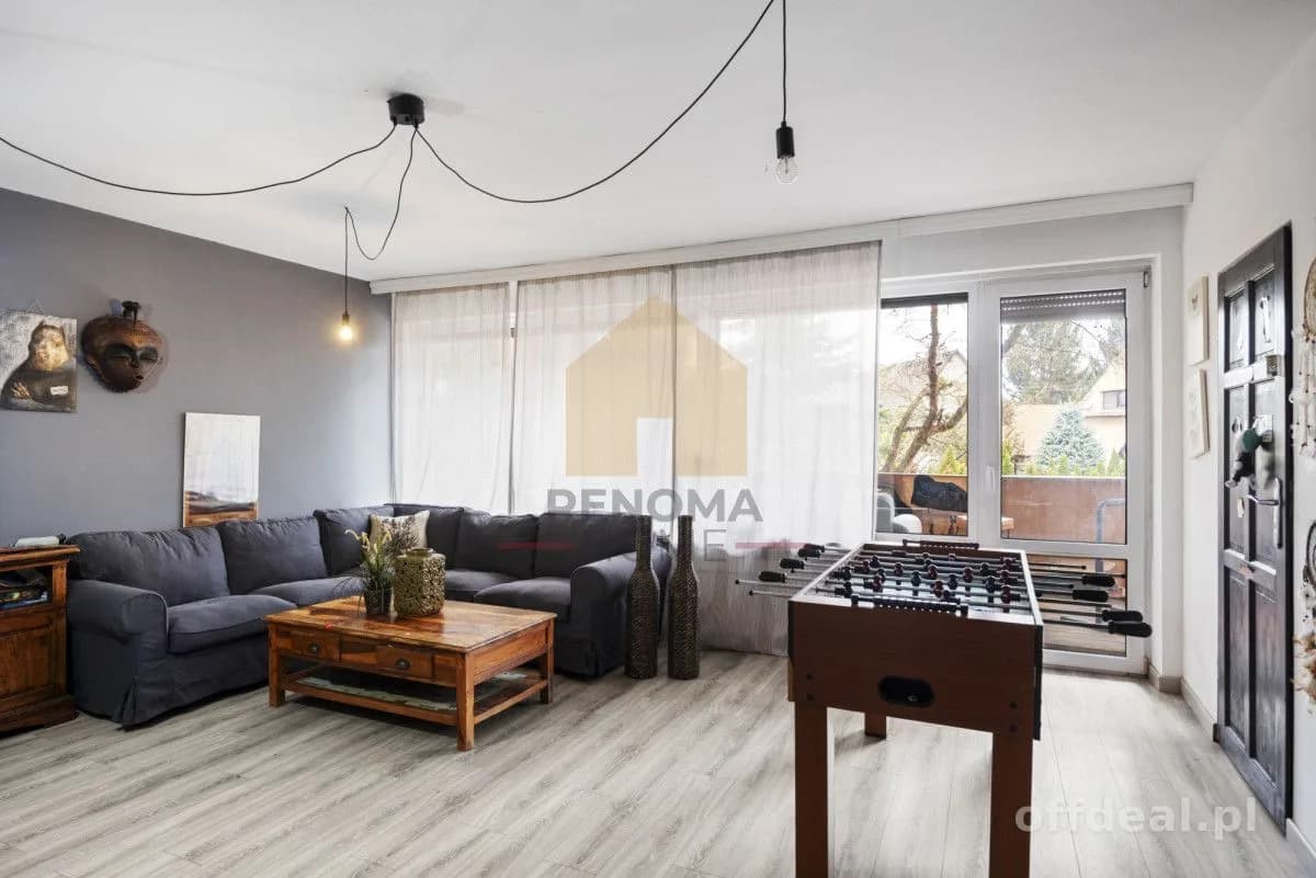 Willa na Karłowicach, 3 Garaże, Działka 740 m2