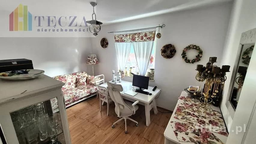 Dom wolnostojący 280m2,działka 991m2,7pokoi,3łazienki,garażx2