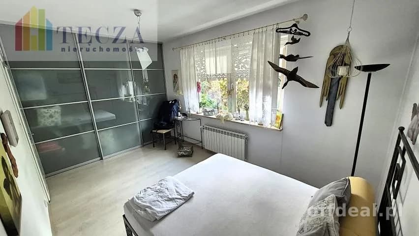 Dom wolnostojący 280m2,działka 991m2,7pokoi,3łazienki,garażx2