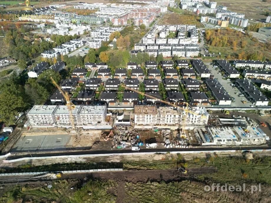 Komfort Życia na Lipie Piotrowskiej - Twoje Nowe Miejsce Domowe!