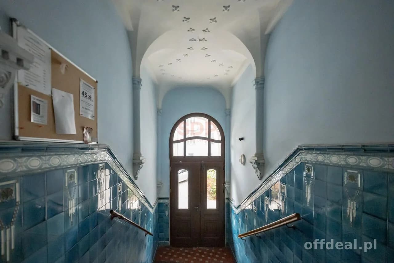 4 pokoje w odrestaurowanej kamienicy | 93 m2 | Huby