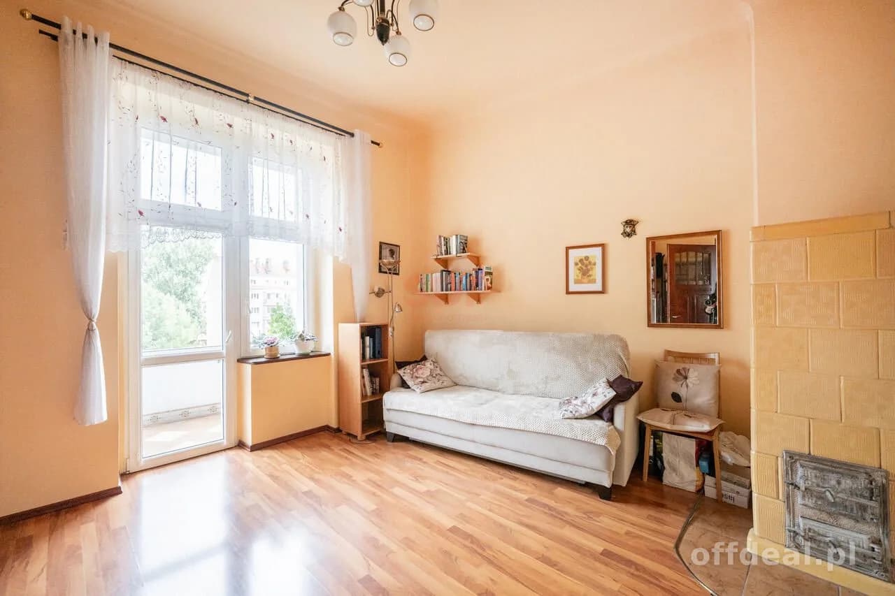 4 pokoje w odrestaurowanej kamienicy | 93 m2 | Huby