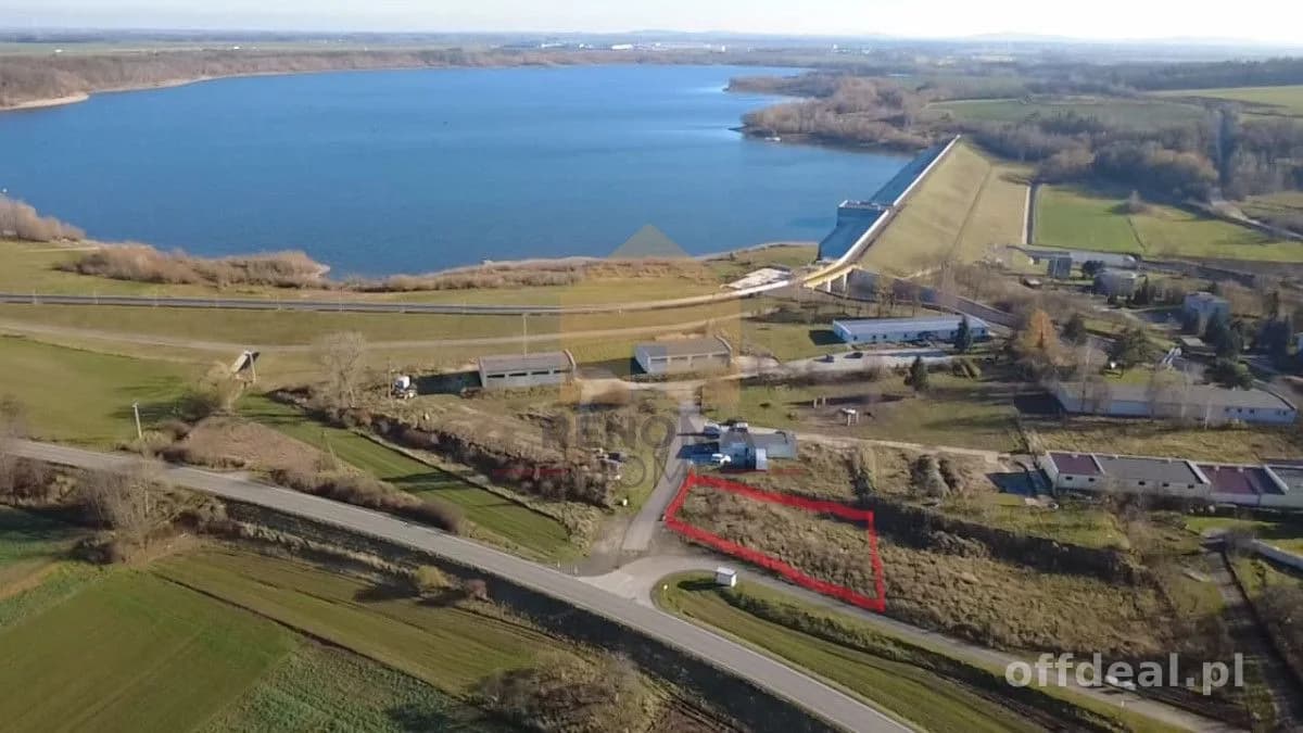 Działka usługowa| 1364 m² | Media | Słup