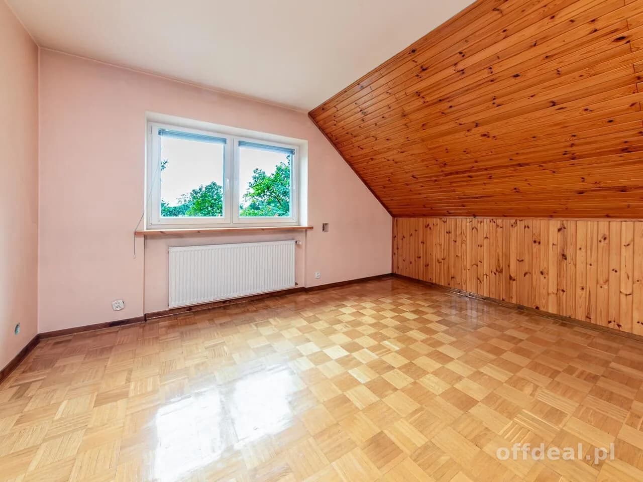 WOLNOSTOJĄCY DOM W SULEJÓWKU MIŁOSNA
