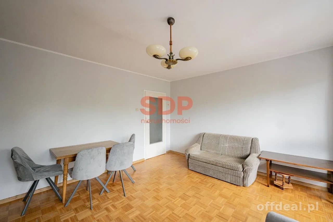 3 pok. osobna kuchnia, balkon