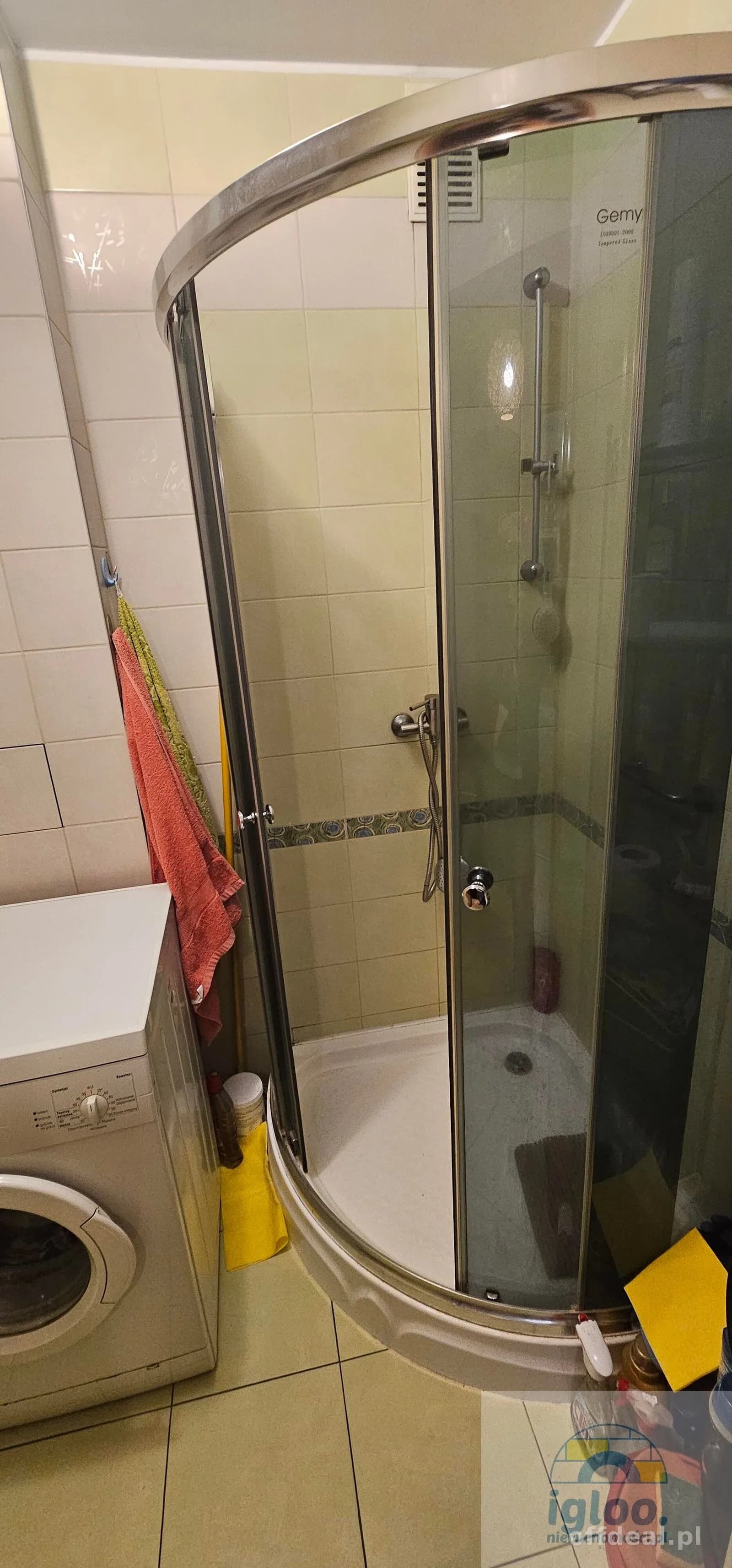 Duża kawalerka do zamieszkania -parter- balkon- os.Czarnów
