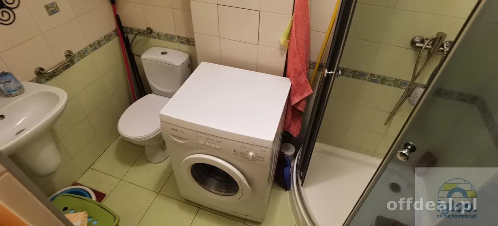Duża kawalerka do zamieszkania -parter- balkon- os.Czarnów