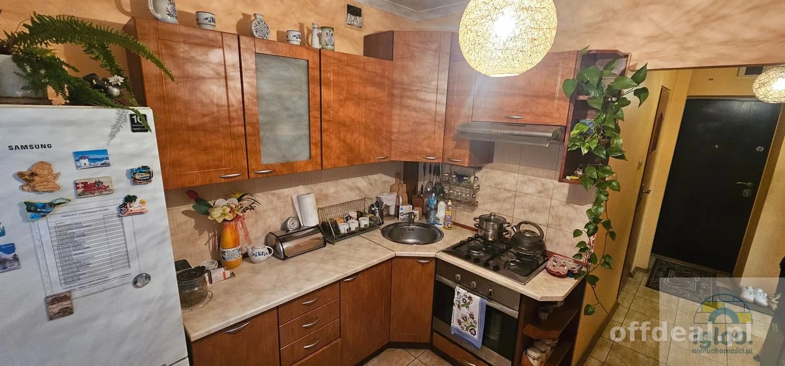 Duża kawalerka do zamieszkania -parter- balkon- os.Czarnów
