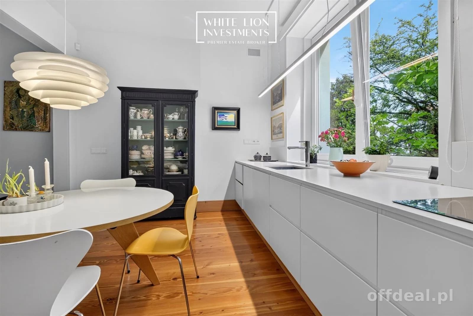 Modernistyczna willa z 1936r|152,6 m²|Taras|Garaż