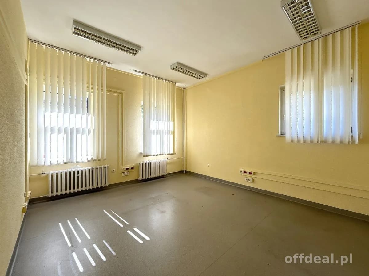 59-room commercial property for rent in Wrocław, Stare Miasto | 1,700 m²