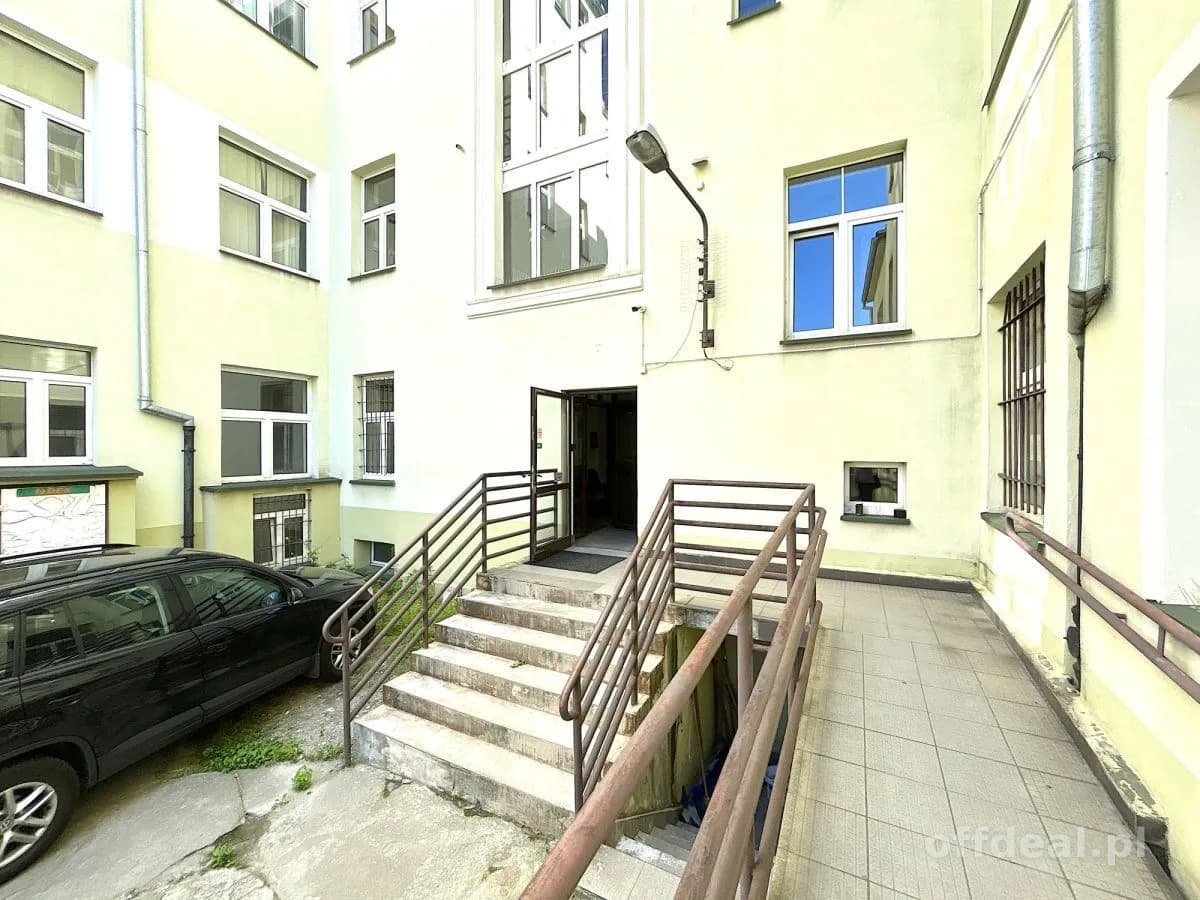 59-room commercial property for rent in Wrocław, Stare Miasto | 1,700 m²