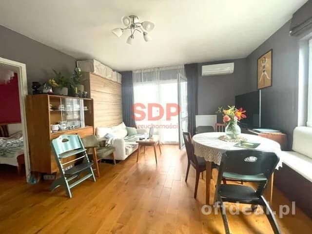 spokojne osiedle/ 3 pokoje/winda/balkon/ miejsce postojowe