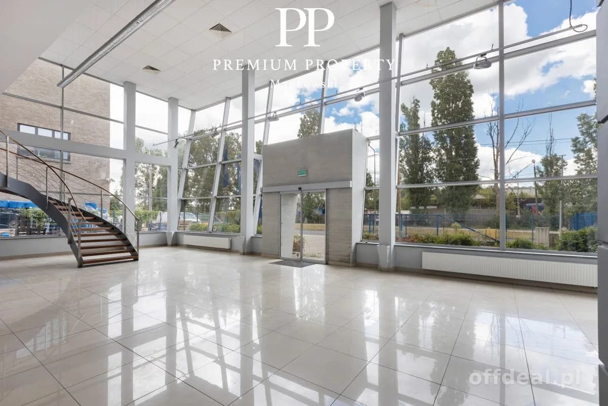 Bartodzieje / Lokal 440m2 /Działka 1033 m2